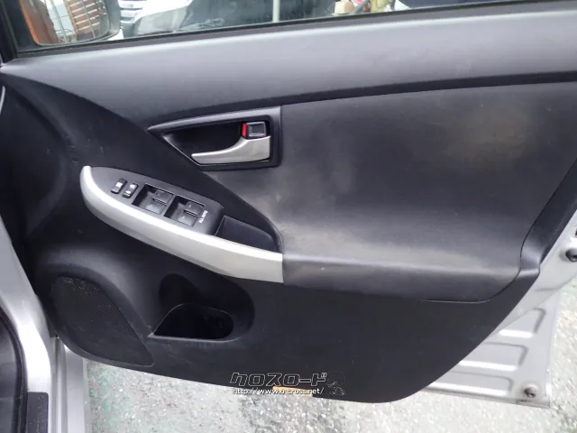 トヨタ プリウス