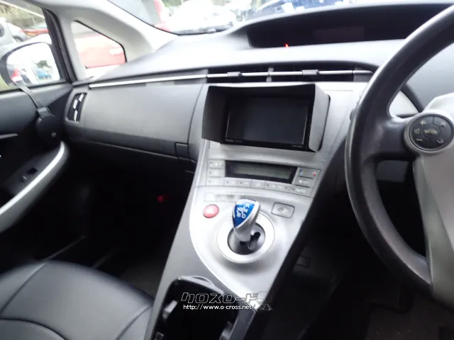 トヨタ プリウス