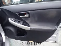 トヨタ プリウス