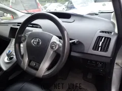 トヨタ プリウス