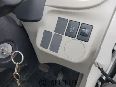 ダイハツ ミライース