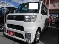 トヨタ ピクシスメガ