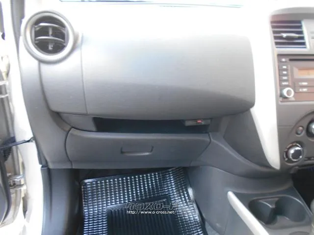 日産 ラティオ