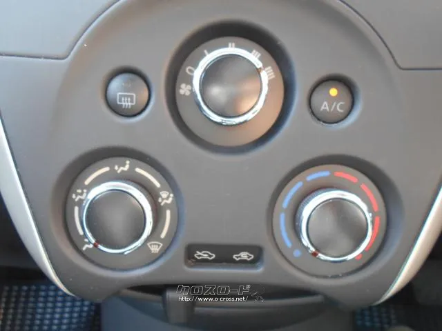 日産 ラティオ
