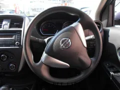 日産 ラティオ