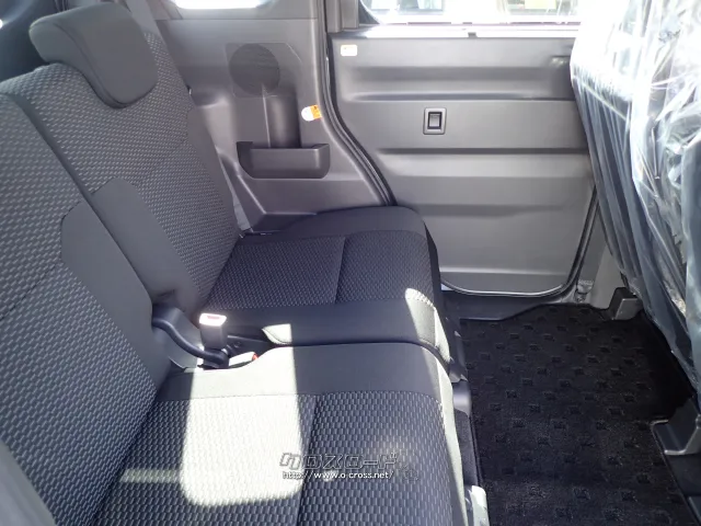 トヨタ ピクシスメガ