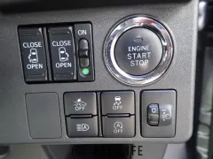 トヨタ ピクシスメガ