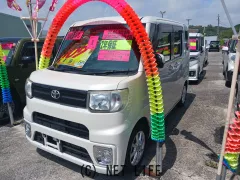 トヨタ ピクシスメガ