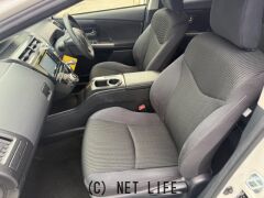 トヨタ プリウスα