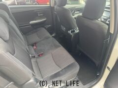 トヨタ プリウスα