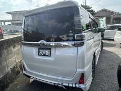 トヨタ ヴォクシー