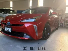 トヨタ プリウス