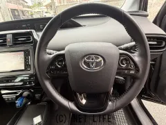 トヨタ プリウス