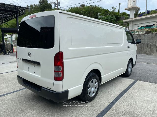 トヨタ ハイエースバン DX・2015(H27)年式・ホワイト・2982cc・Holiday