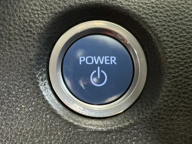 トヨタ カローラスポーツ