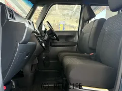 トヨタ ピクシスメガ