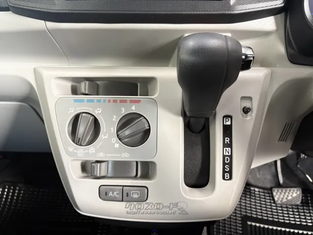 ダイハツ ミライース