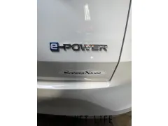 日産 ノートオーラ