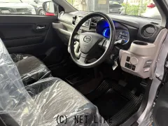 ダイハツ ミライース