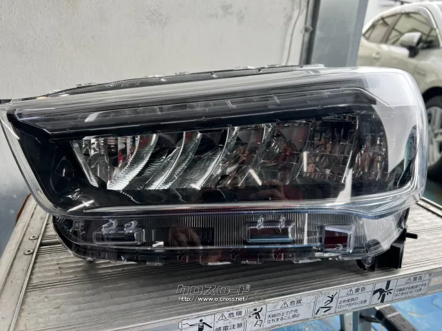 ライズ　A201系右ヘッドランプユニット　 品番：81110-B1710 電装系・ライズ RIZE ロッキー 美品LED 右ヘッドライト 81150-B1710