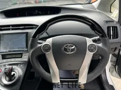 トヨタ プリウス