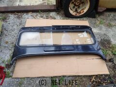 外装・エアロ フロントウインドウ