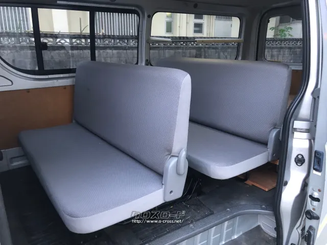 前席3人、2列目3人、3列目3人の合計9人のりです♪ トヨタ ハイエースバン