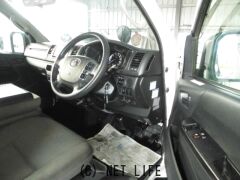 トヨタ ハイエースバン