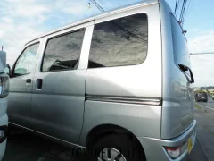 トヨタ ピクシスバン