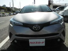トヨタ C-HR