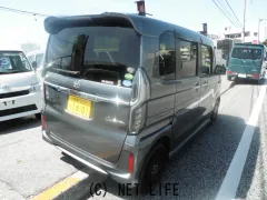 ホンダ N-BOX