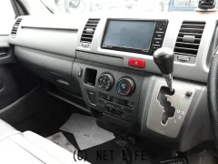 トヨタ ハイエースバン
