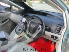 トヨタ プリウス