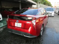 トヨタ プリウス