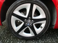 トヨタ プリウス