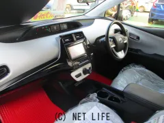 トヨタ プリウス