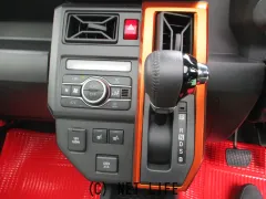 ダイハツ タフト