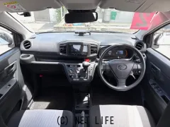ダイハツ ミライース