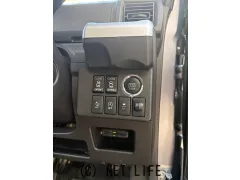 トヨタ ピクシスメガ