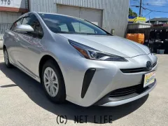 トヨタ プリウス