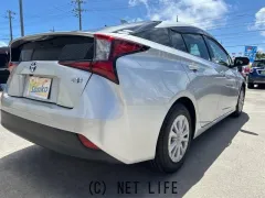 トヨタ プリウス