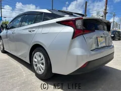 トヨタ プリウス