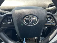 トヨタ プリウス