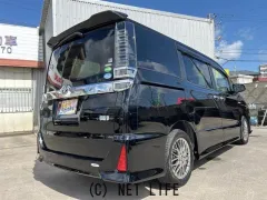 トヨタ ヴォクシー