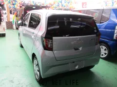 ダイハツ ミライース