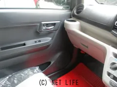 ダイハツ ミライース