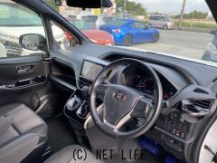 トヨタ ヴォクシー