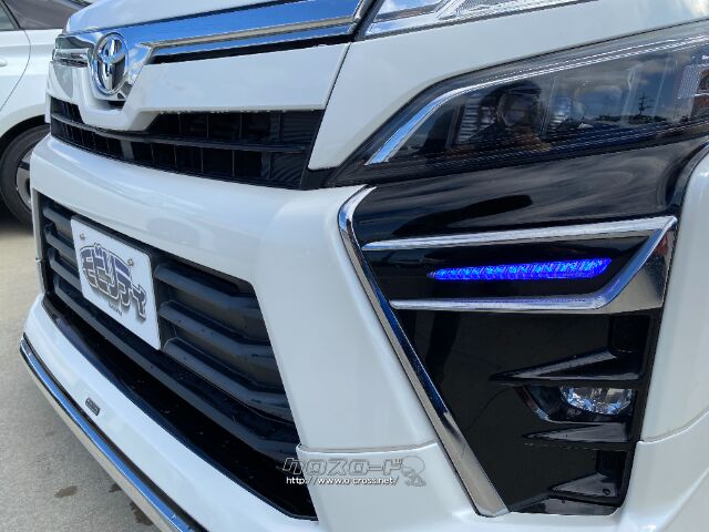 トヨタ ヴォクシー（VOXY） 2.0 ZS 煌・2018(H30)年式・ホワイト