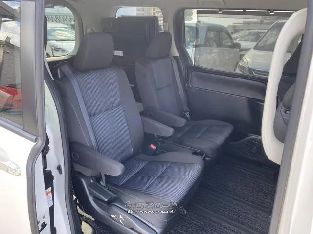 トヨタ ヴォクシー