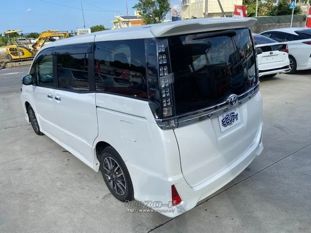 トヨタ ヴォクシー